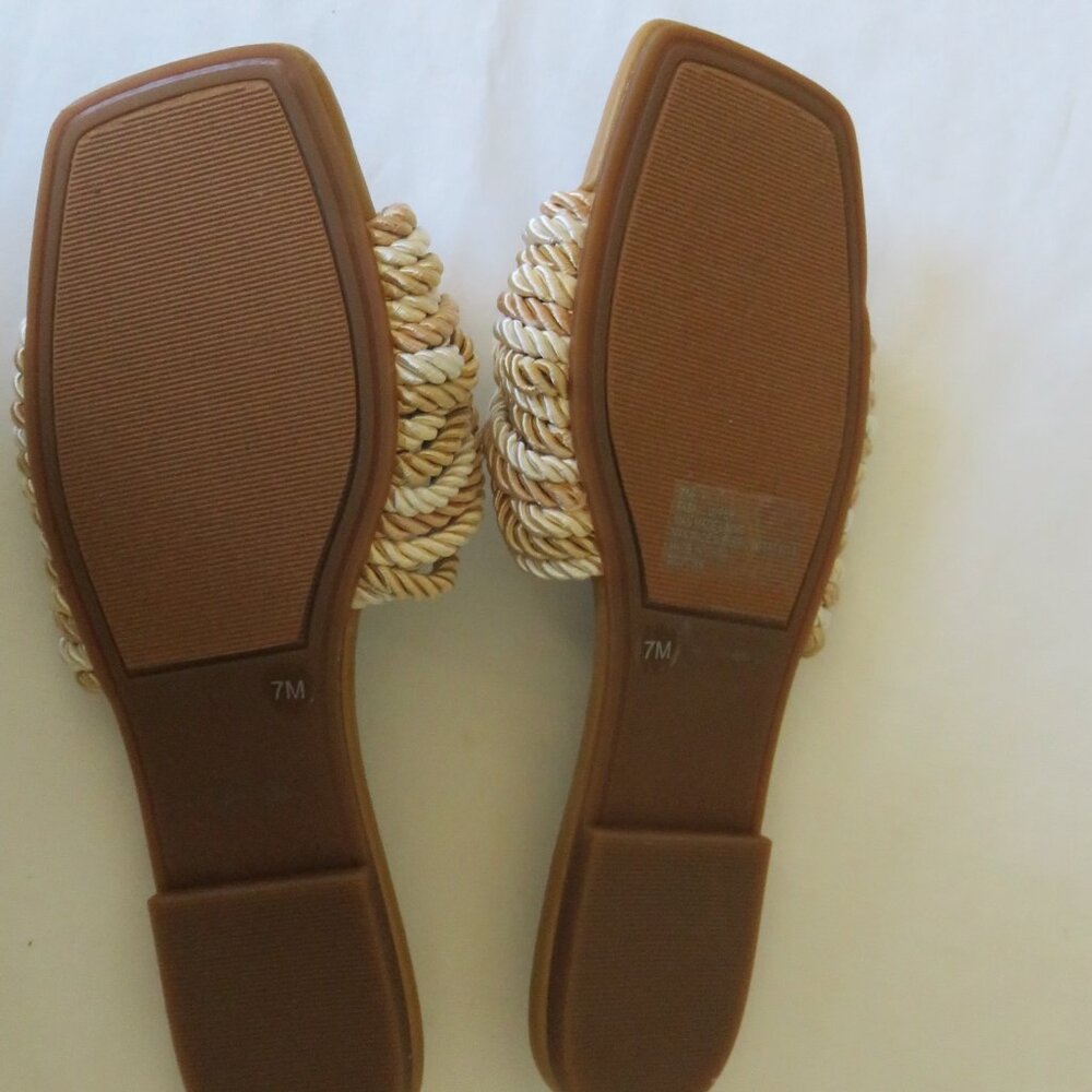 Gianni Bini flat sandals NWT  7 M - Picture 5 of 6